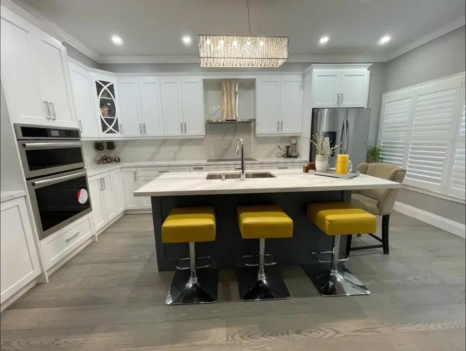 Elegant & Luxurious 3 Bedroom Home Mississauga Exterior foto