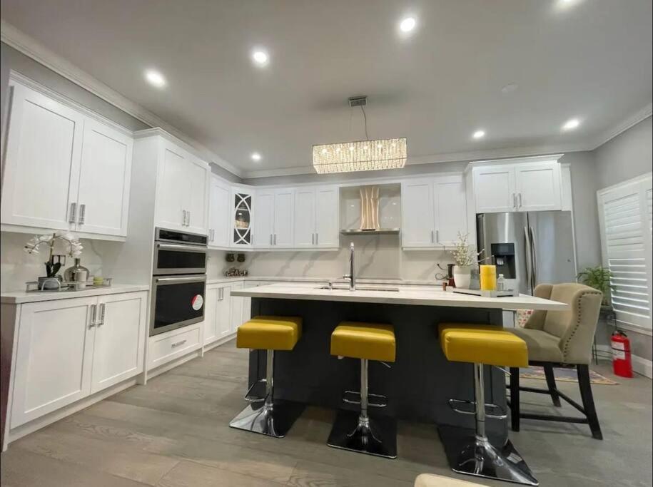 Elegant & Luxurious 3 Bedroom Home Mississauga Exterior foto